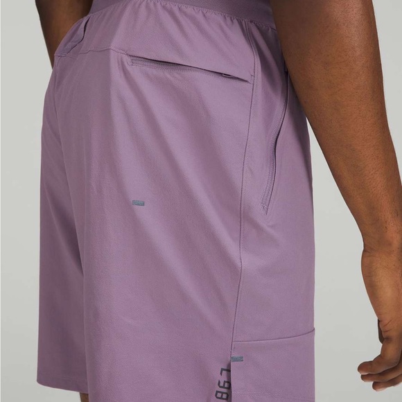 Lululemon license to train shorts 7 inch - Picture 3 of 5